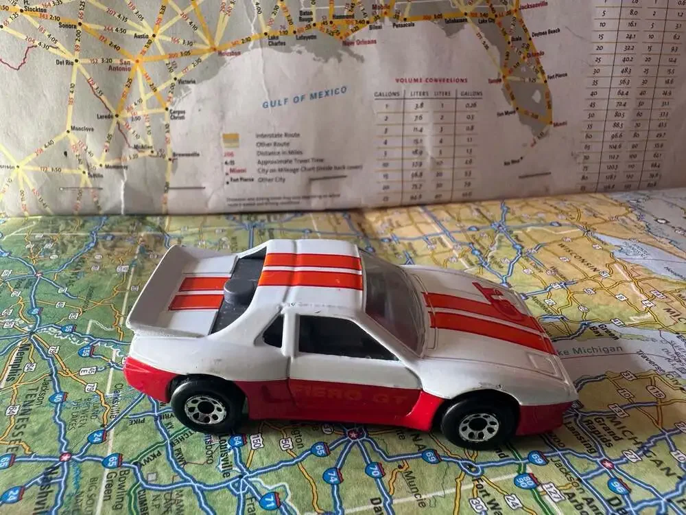 VINTAGE 1985 Matchbox Pontiac Fiero GT White and Red Die-Cast Toy Car